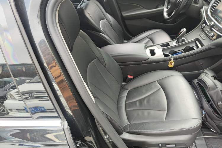 Used Buick LaCrosse 2018 20T Elite Edition Right Front Seat