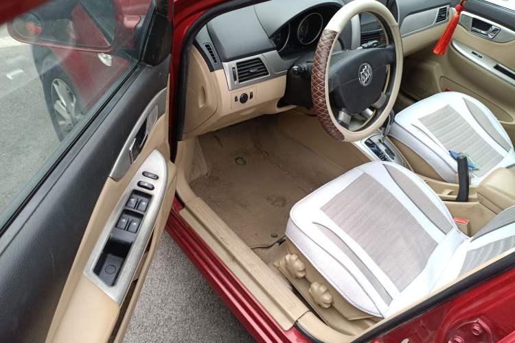 Used Buick Excelle 2013 1.5L Automatic Classic Model
