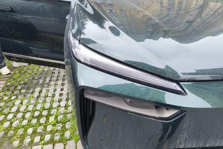 Used Wey Lanshan 2023 Four-Wheel Drive Ultra-Long Range Version Right Front Headlight