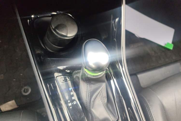 Used Toyota IZOA 2018 2.0L Yichi Edition China V Standard