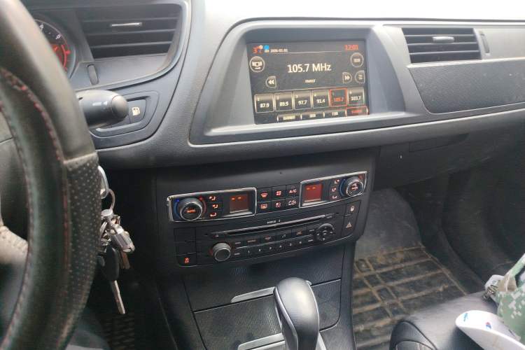 Used Citroen C5 2014 1.6T Automatic Luxury Model Audio And AC Panel