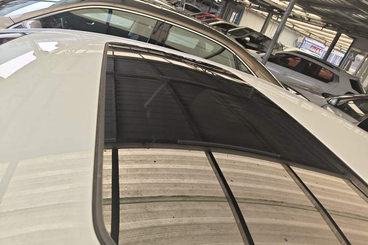 Used Hyundai Elantra (6th Generation / Lingdong) 2016 1.6L Automatic ZhiXuan – Elite Version Roof