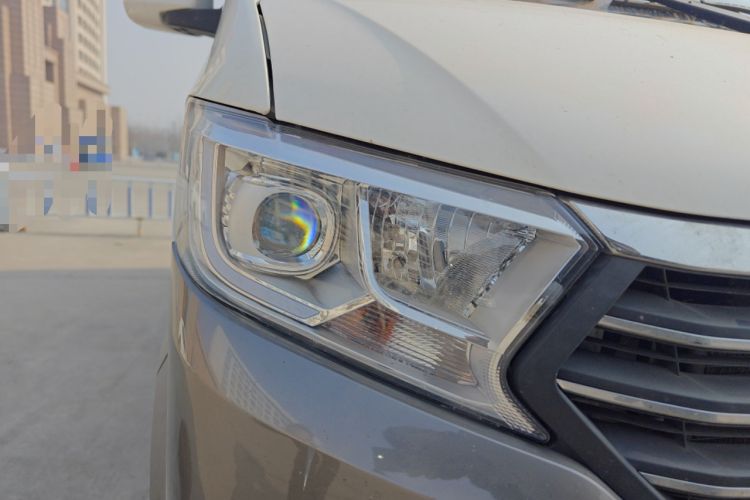 Used CHANGAN KUAYUE Xing V7 2022 1.6L Gasoline Comfort Version 2-Seat Dual-Side Doors DAM16KR Right Front Headlight