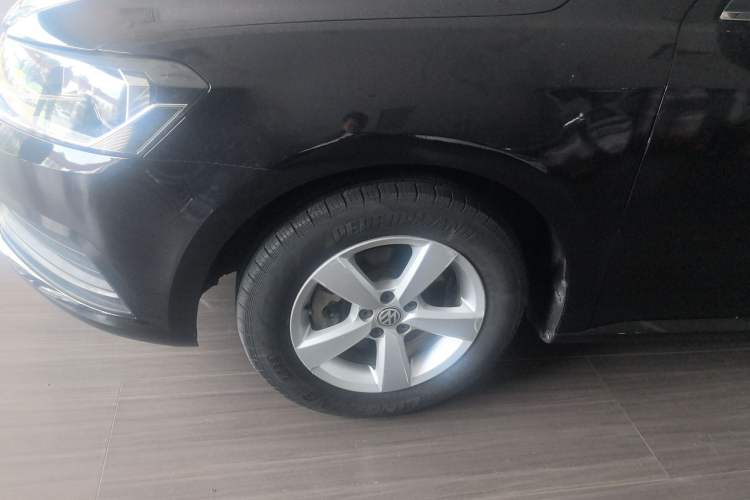 Used Volkswagen Lavida 2015 1.6L Automatic Fashion Edition