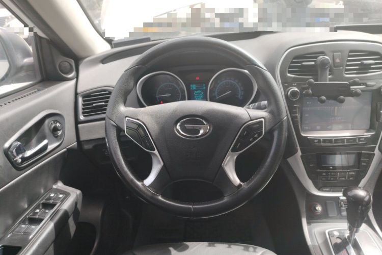 Used GAC Trumpchi GS5 2013 2.0L Automatic Two-Wheel Drive Light Interior Special Edition
