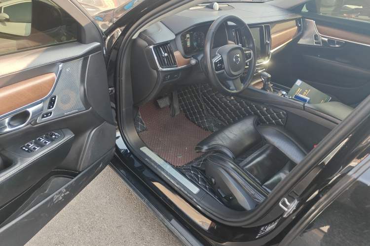 Used Volvo S90 2018 T5 Prestige Edition Driver Seat
