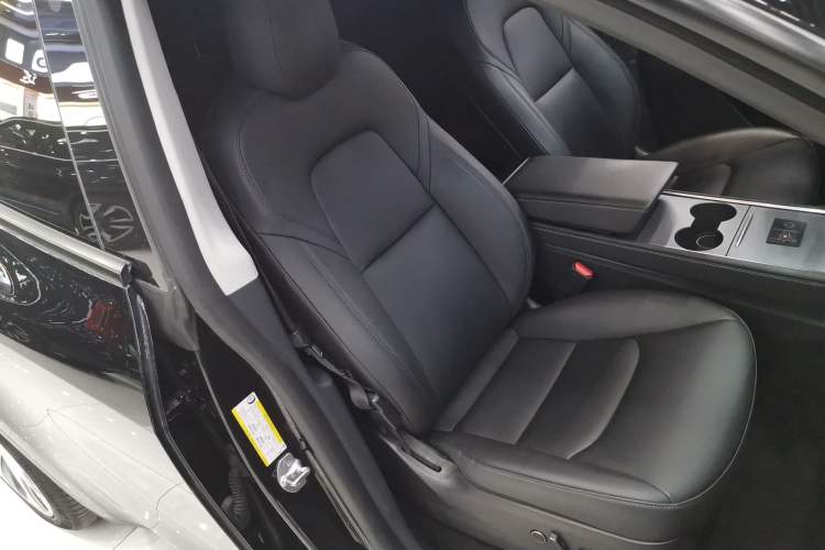 Used Tesla Model Y 2021 Long-Range All-Wheel-Drive Version