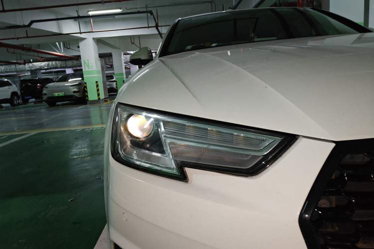 Used Audi A4L 2018 30th Anniversary Edition 40 TFSI Trendy Model Right Front Headlight