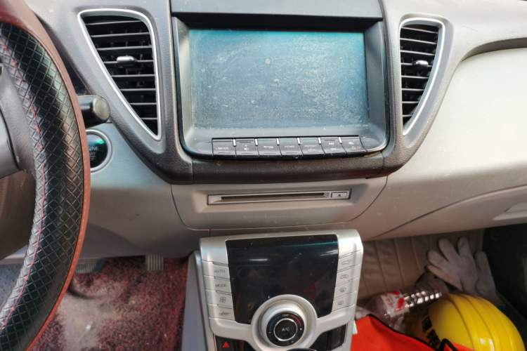 Used Luxgen 5 2014 Honor Navigation Edition 1.8T Automatic Luxury Model