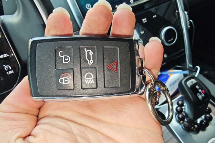 Used Land Rover Discovery Sport 2020 249 PS R-Dynamic Performance Tech Edition 7 Seats