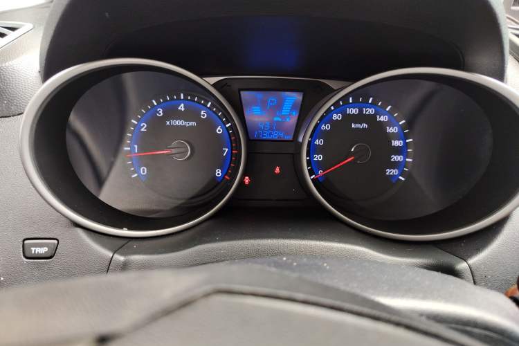 Used Hyundai ix35 2013 2.0L Automatic Two-Wheel Drive Smart GLS China IV Standard
