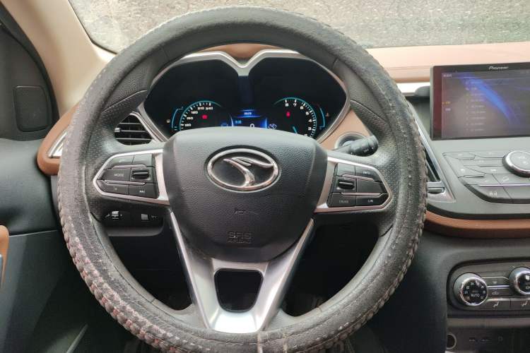 Used Soueast DX7 2017 1.5T Manual Triumph Edition
