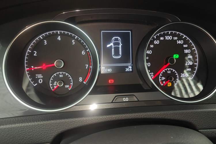 Used Volkswagen Golf 2017 1.6L Automatic Comfort Million-Vehicle Anniversary Edition