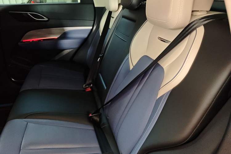 Used Hongqi HS3 2023 2.0T All-Wheel-Drive Youwei Version
