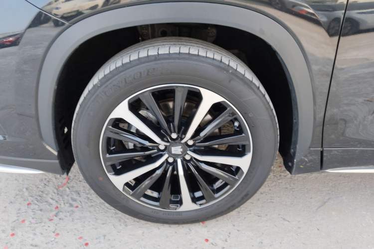 Used Toyota Crown Kluger 2022 2.5L HEV Four-Wheel Drive Luxury Edition Left Front Wheel Hub