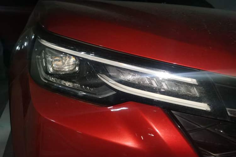 Used CHANGAN CS55PLUS 2021 Blue Whale Edition 1.5T DCT Prestige Model Right Front Headlight
