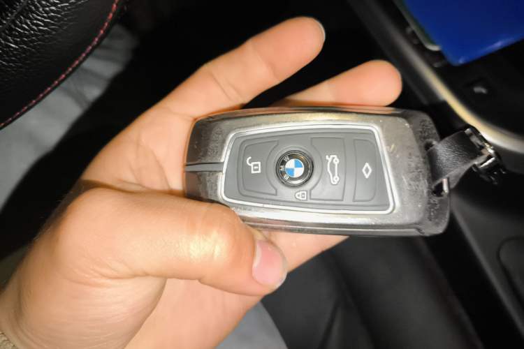 Used BMW 3 Series 2016 320Li Ambition Model
