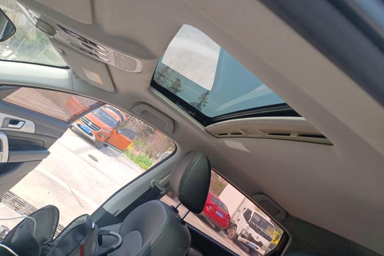 Used Haval H2 2018 Red-Label 1.5T Dual-Clutch Two-Wheel-Drive Elite Model