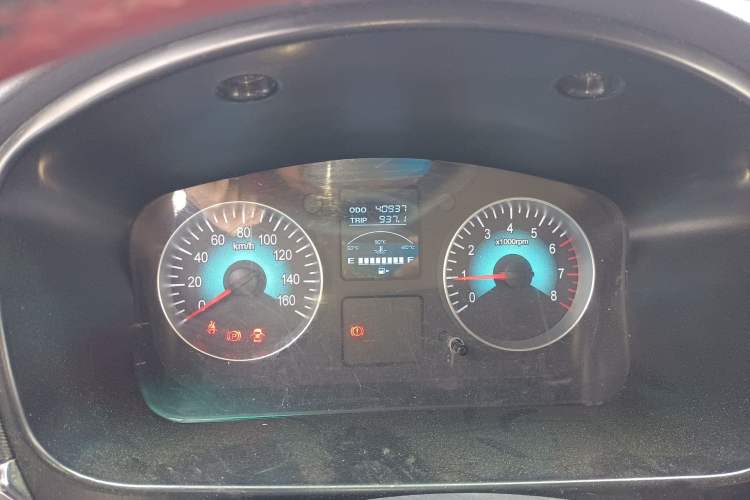 Used Jinbei Hiace X30 2023 1.5L Business-Style Passenger Van 5/6/7-Seater Non-Air-Conditioned Version SWC15M
