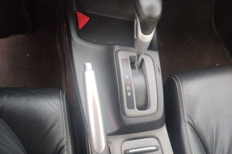 Used Honda Civic 2012 1.8L automatic luxury edition Gear Lever