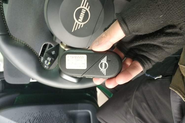 Used MINI Electric MINI COOPER 2024 452km COOPER SE Artist