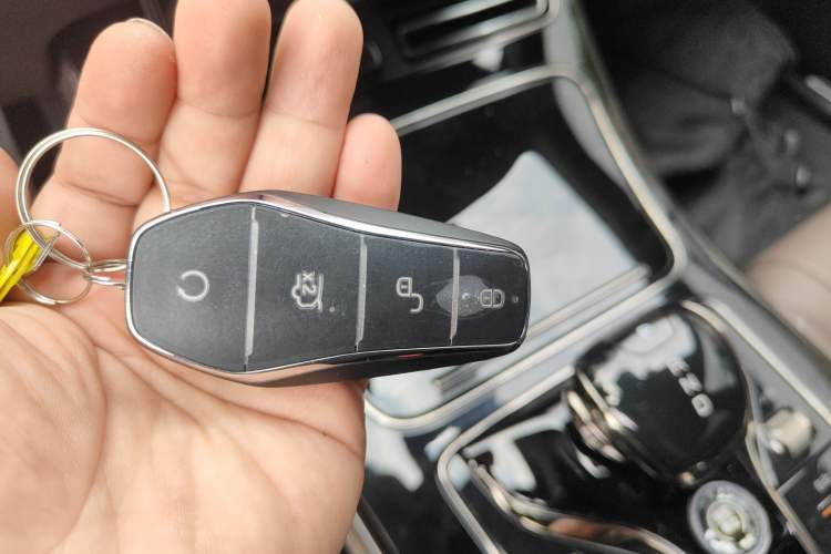 Used BYD Han 2023 EV Champion Edition 715KM Front-Drive Prestige Model Vehicle Key