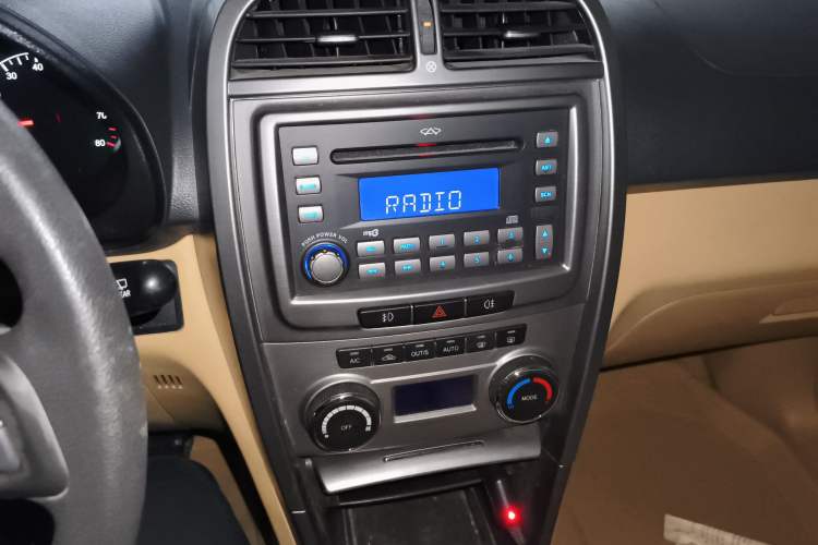 Used Chery Tiggo 2012 Elite Edition 1.6L Manual Comfort DVVT Audio And AC Panel