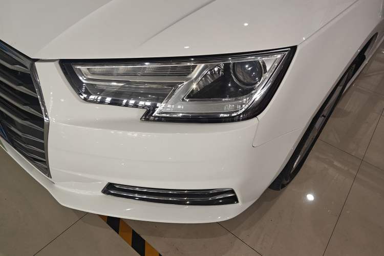 Used Audi A4L 2018 30th Anniversary Edition 30 TFSI Ambition Model