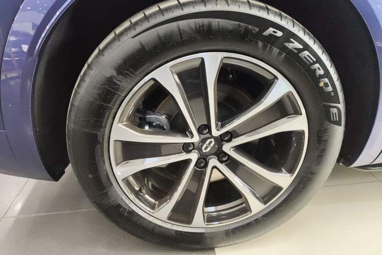 Used Hima AITO M7 2026 Model Range-Extending Ultra All-Wheel Drive 5-Seater Version
