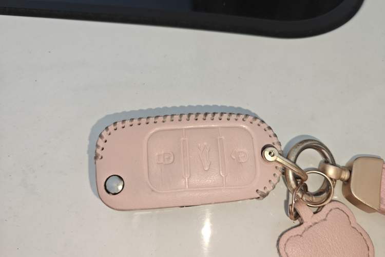 Used Volkswagen Polo 2013 1.6L Automatic Luxury Edition Vehicle Key