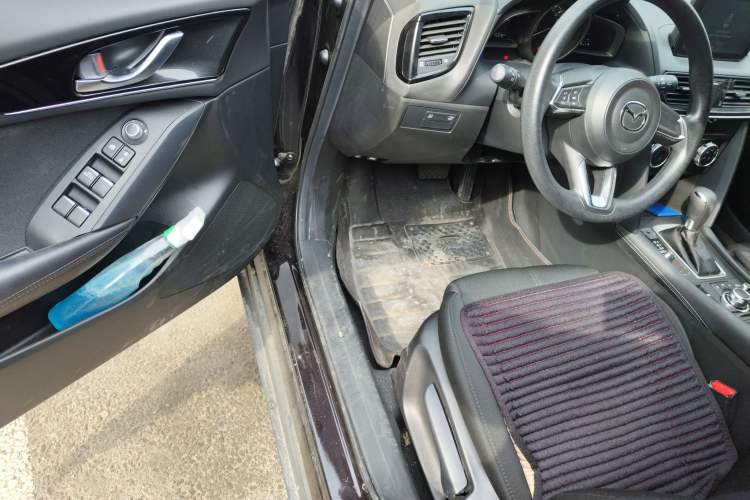 Used Mazda CX-4 2020 2.0L Automatic Two-Wheel Drive Blue Sky Dynamic Edition
