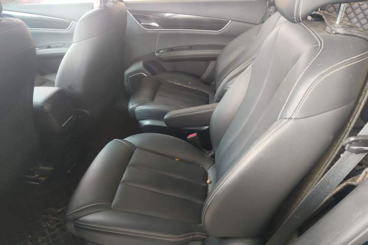 Used BYD Song MAX 2019 1.5T Manual Smart Connect Ruiyi Sunroof Model 6 Seats China VI Standard