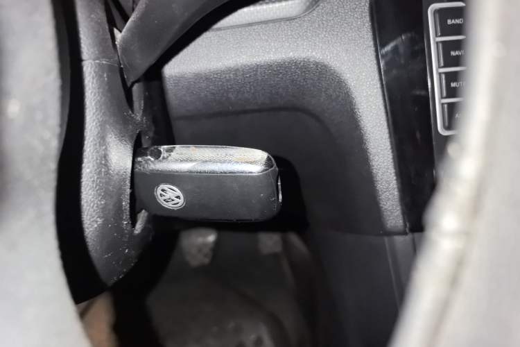 Used Volkswagen Jetta 2015 Value Edition 1.6L Manual Fashionable Style Vehicle Key