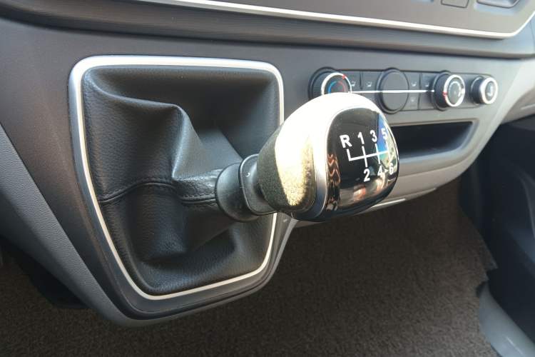 Used SAIC MAXUS Xintu V80 2021 2.0T PLUS Manual City Edition Short Wheelbase Ultra-Low Roof 5/6 Seats