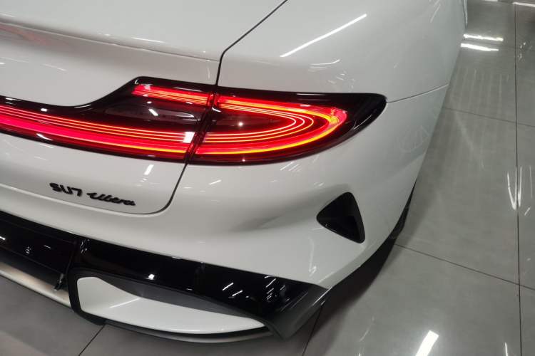 Used Xiaomi Auto SU7 Ultra 2025 Ultra Model Right Rear Taillight