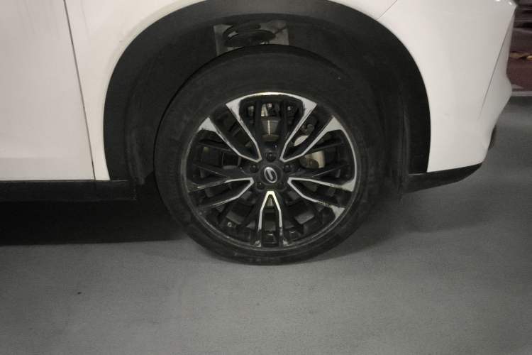 Used GAC Trumpchi GS4 PLUS 2021 390T Automatic Starry Edition Right Front Wheel Hub