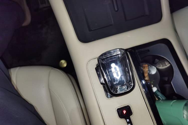 Used Hima AITO M7 2024 1.5T Rear-Drive Plus Version 5 Seats Gear Lever