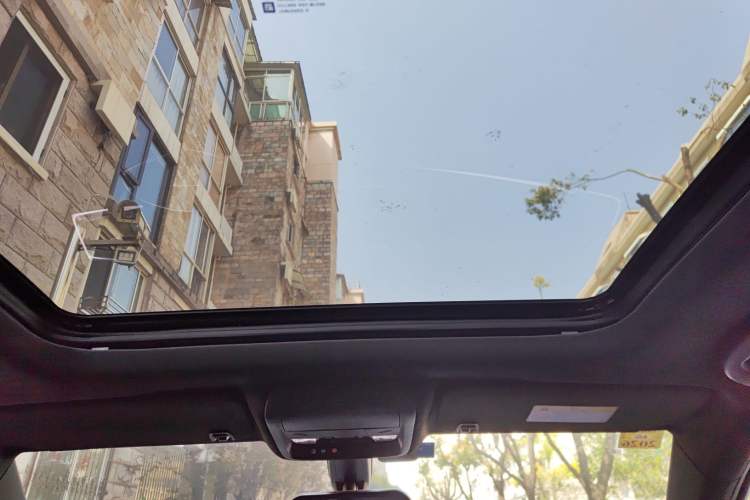 Used Cadillac XT5 2018 28E Four-Wheel Drive Tech Version