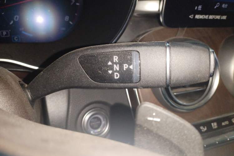 Used Mercedes-Benz GLC 2022 Refreshed GLC 300 L 4MATIC Dynamic Edition Prestige Version Gear Lever