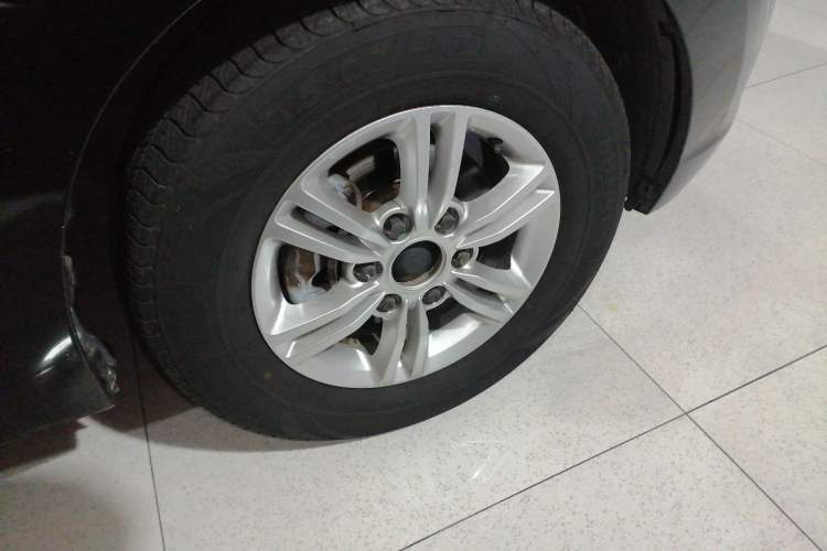 Used SAIC MAXUS G10 2016 1.9T Manual Elite Edition Diesel China V Standard Exterior 7