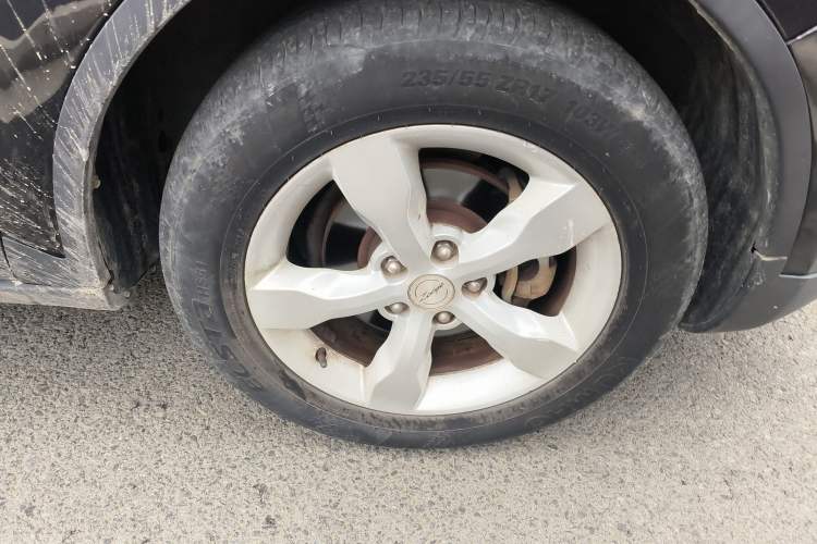 Used Zotye Domy X5 2015 1.5T CVT ZhiXian Model China IV Standard
