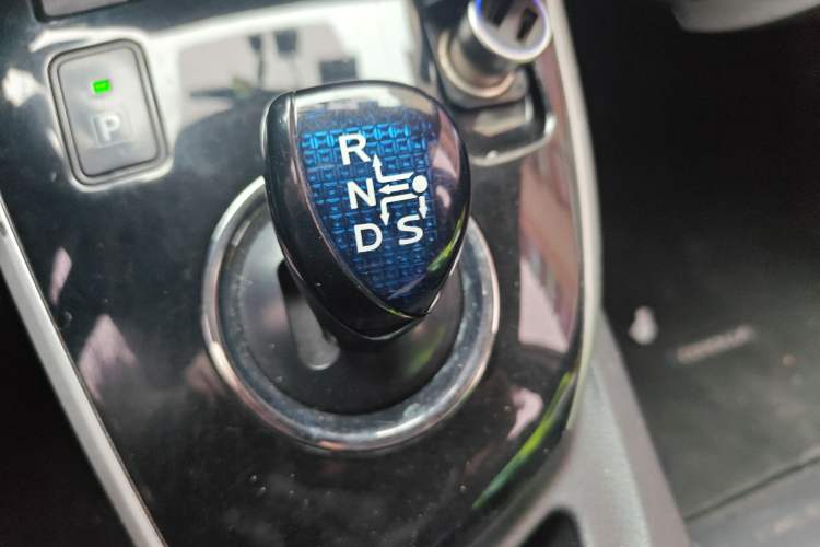 Used Toyota Corolla 2017 Revised Dual-Engine 1.8L E-CVT Elite Edition