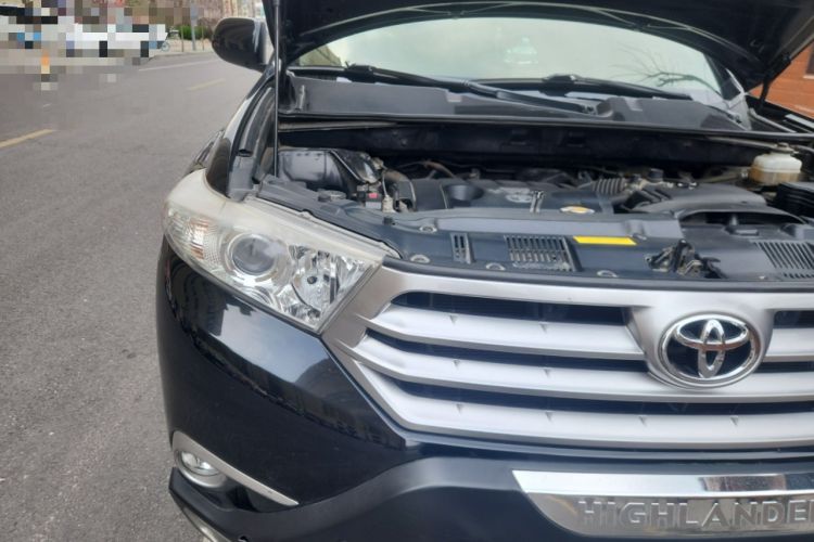 Used Toyota Highlander 2012 2.7L Two-Wheel Drive 7-Seater Luxury Edition Right Front Headlight