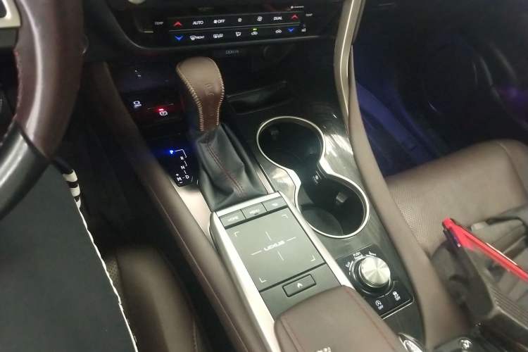 Used Lexus RX 2020 300 4x4 Elegant Edition China VI Gear Lever