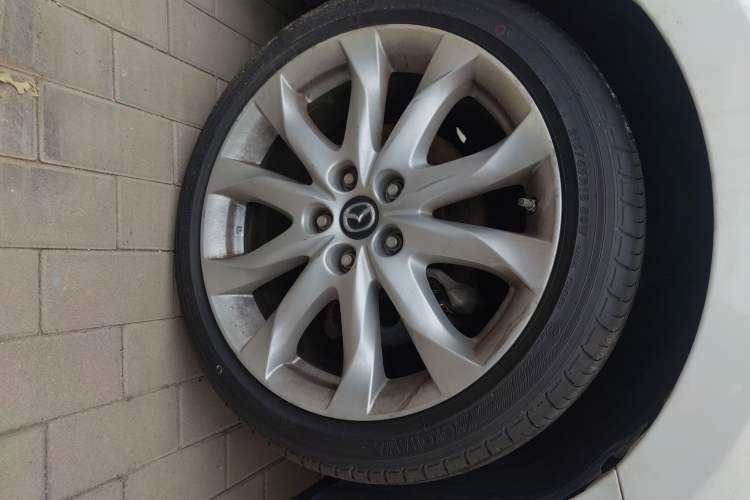 Used Mazda Mazda 3 Axela 2016 Hatchback 2.0L Automatic Flagship Model