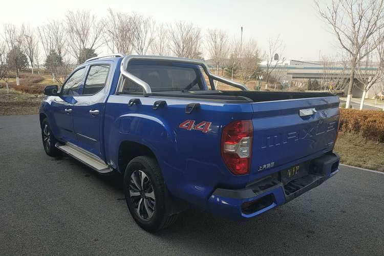 Used SAIC MAXUS T70 2021 2.0T Diesel Automatic 4x4 Elite Version with Long Bed and High Ground Clearance
