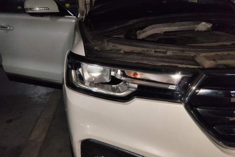 Used Haval H7 2018 Revised Version Blue-Label H7 2.0T Automatic Smart Enjoyment Trim Right Front Headlight