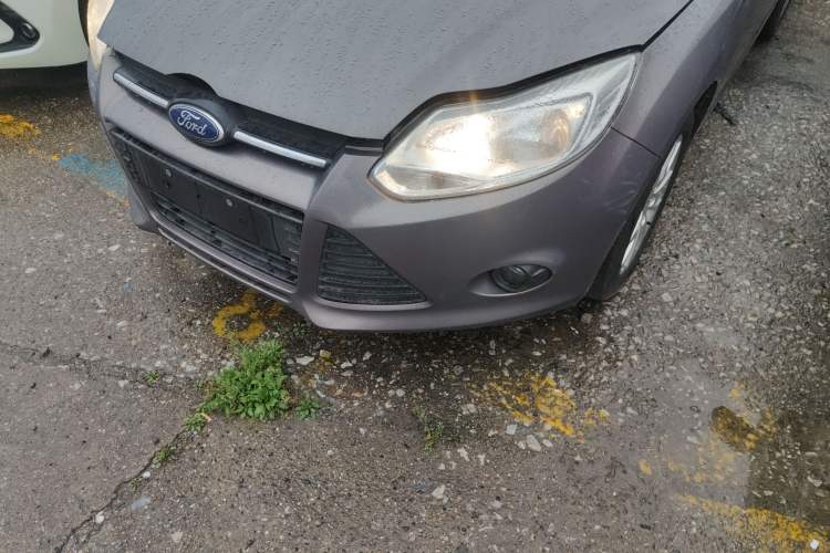 Used Ford Focus 2012 Sedan 1.6L Automatic Comfort Model Left Front Headlight