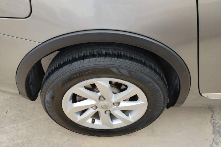 Used Baojun 310W 2017 1.5L Manual Fashion Model China V