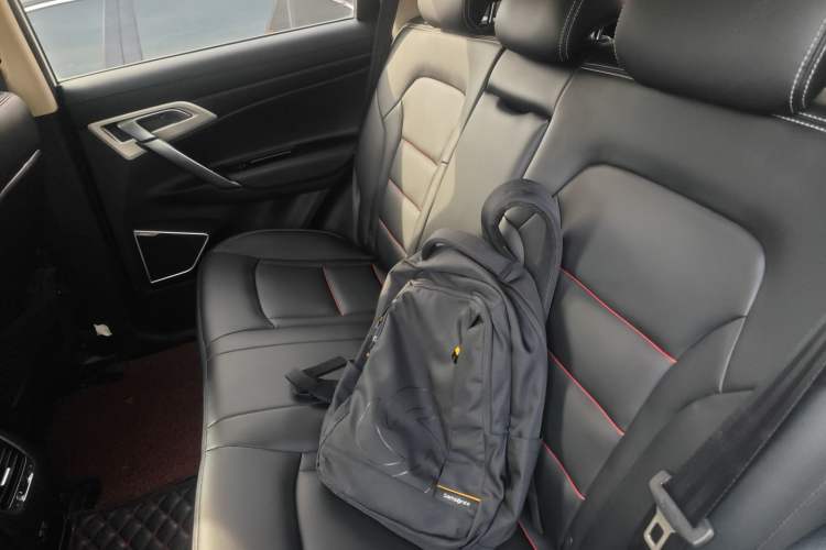 Used Geely Auto Emgrand X7 Sport 2020 1.8TD DCT Two-Wheel Drive Smart Connect 4G-Enabled Version